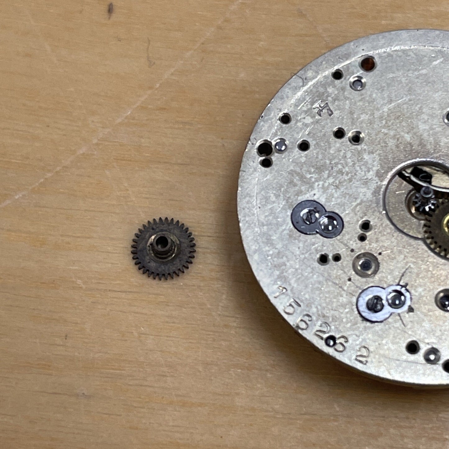 Early LeCoultre Pin Set 9.75’’’ Movement Ref LG16-22