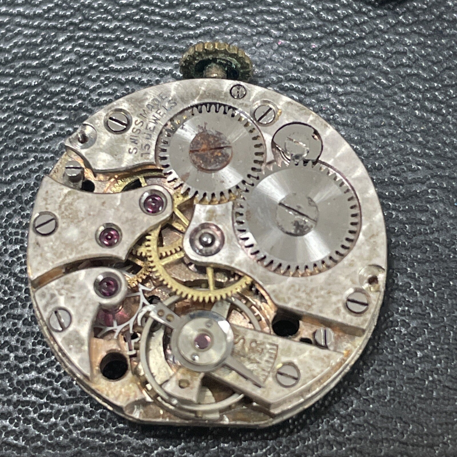 Gruen 715 Full Movement Ticks Briefly Ref LG15-28