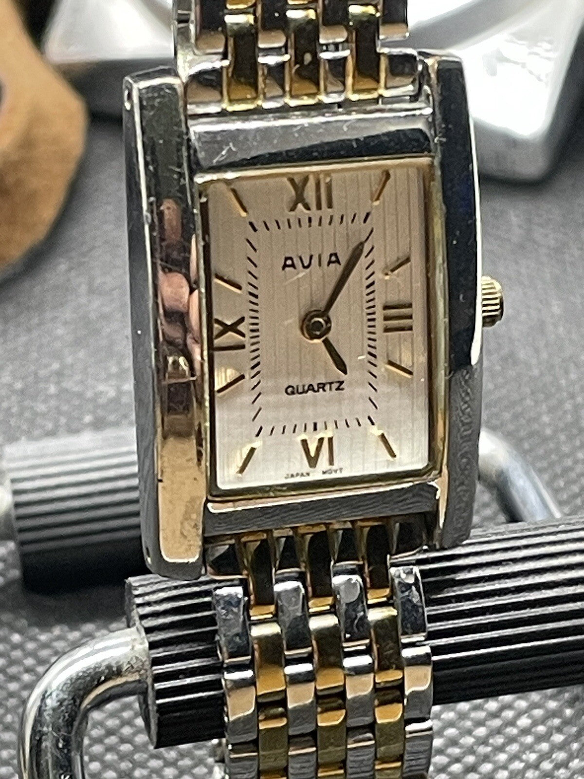 Avia Ladies Tank Watch Bi Metal New Battery Fitted