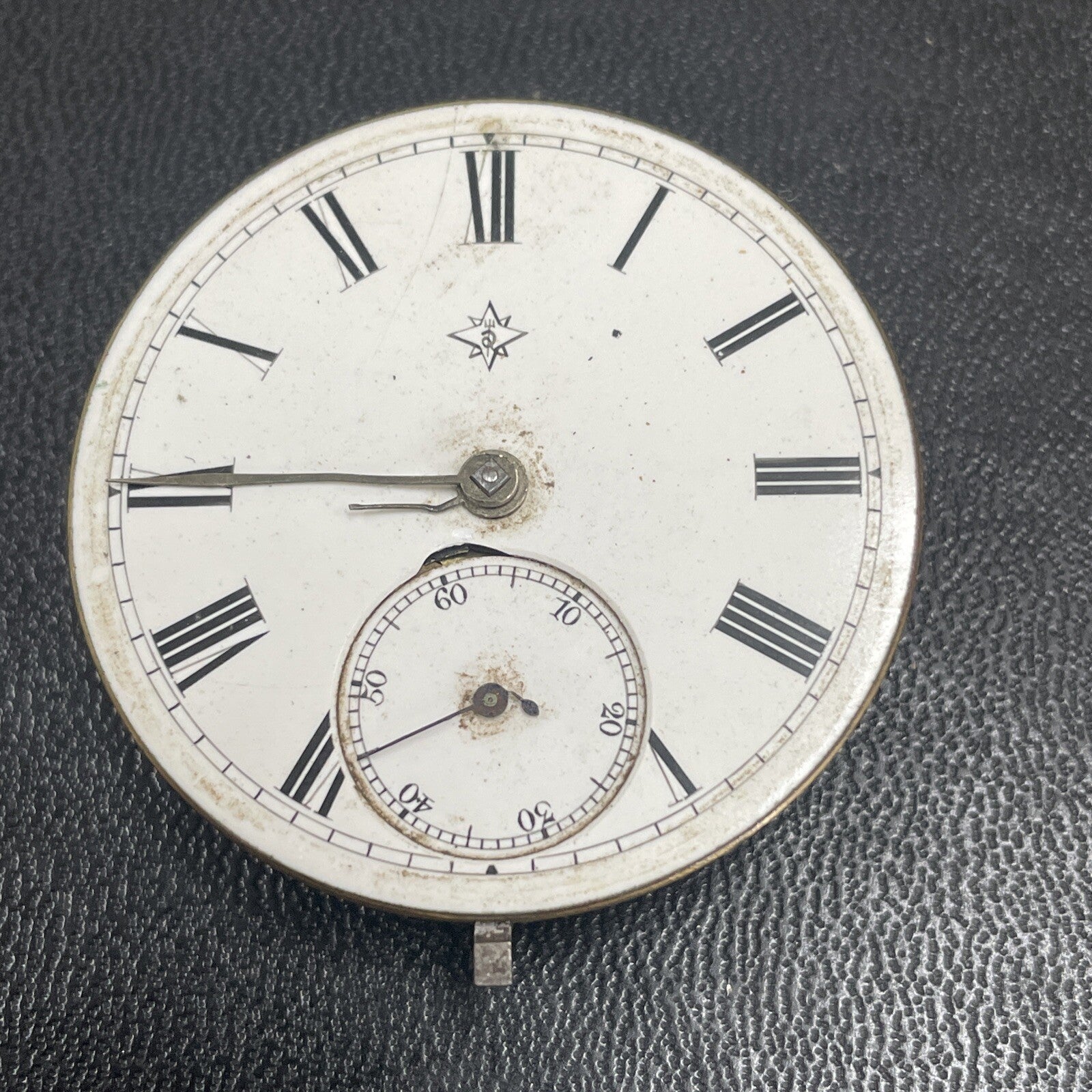 English Key Wind Pocket Watch Movement For Spares Or Repair Ref XR7