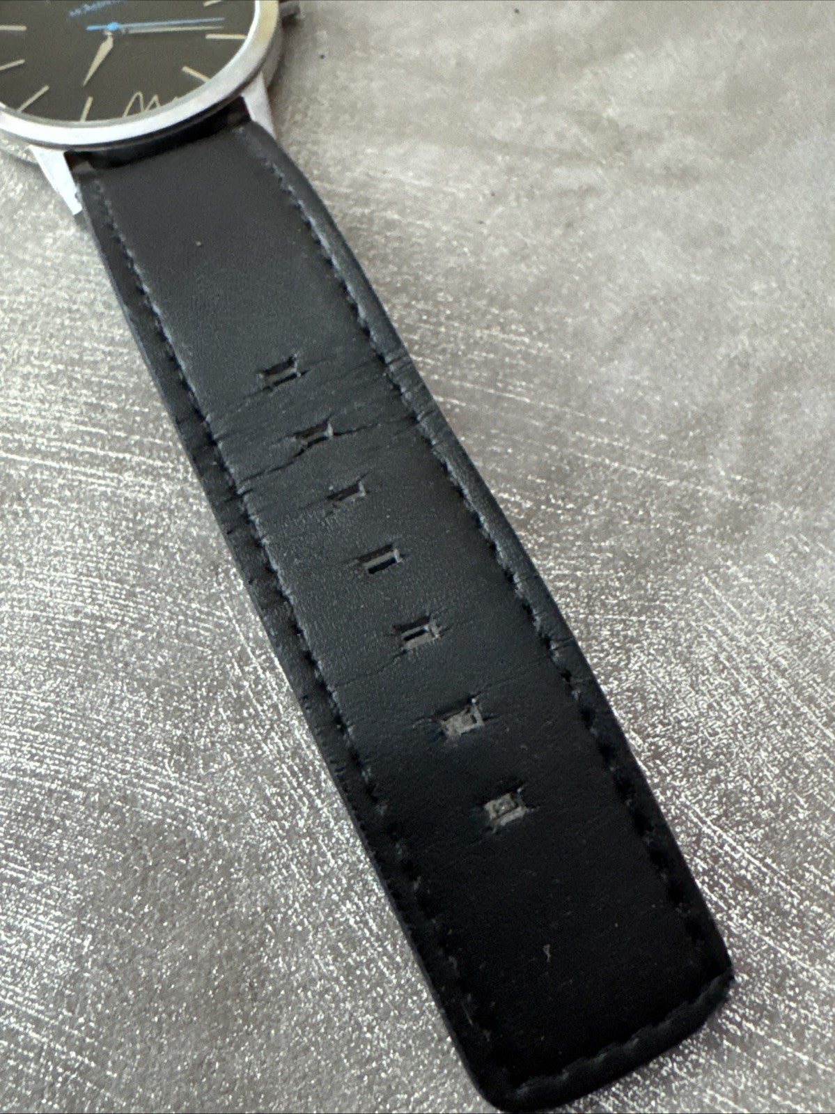 Mens Momentary Quartz Watch Seiko Movement New Battery 42mm