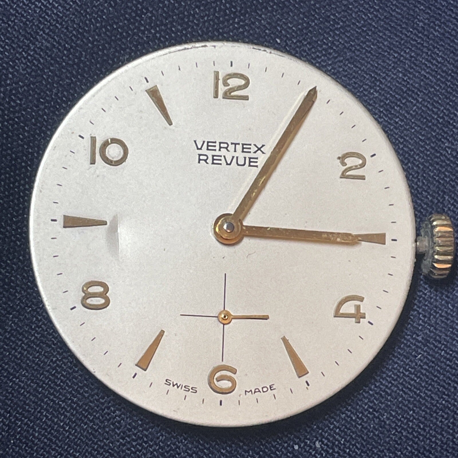 Revue 77 1 Full Movement Good Balance Ref P3