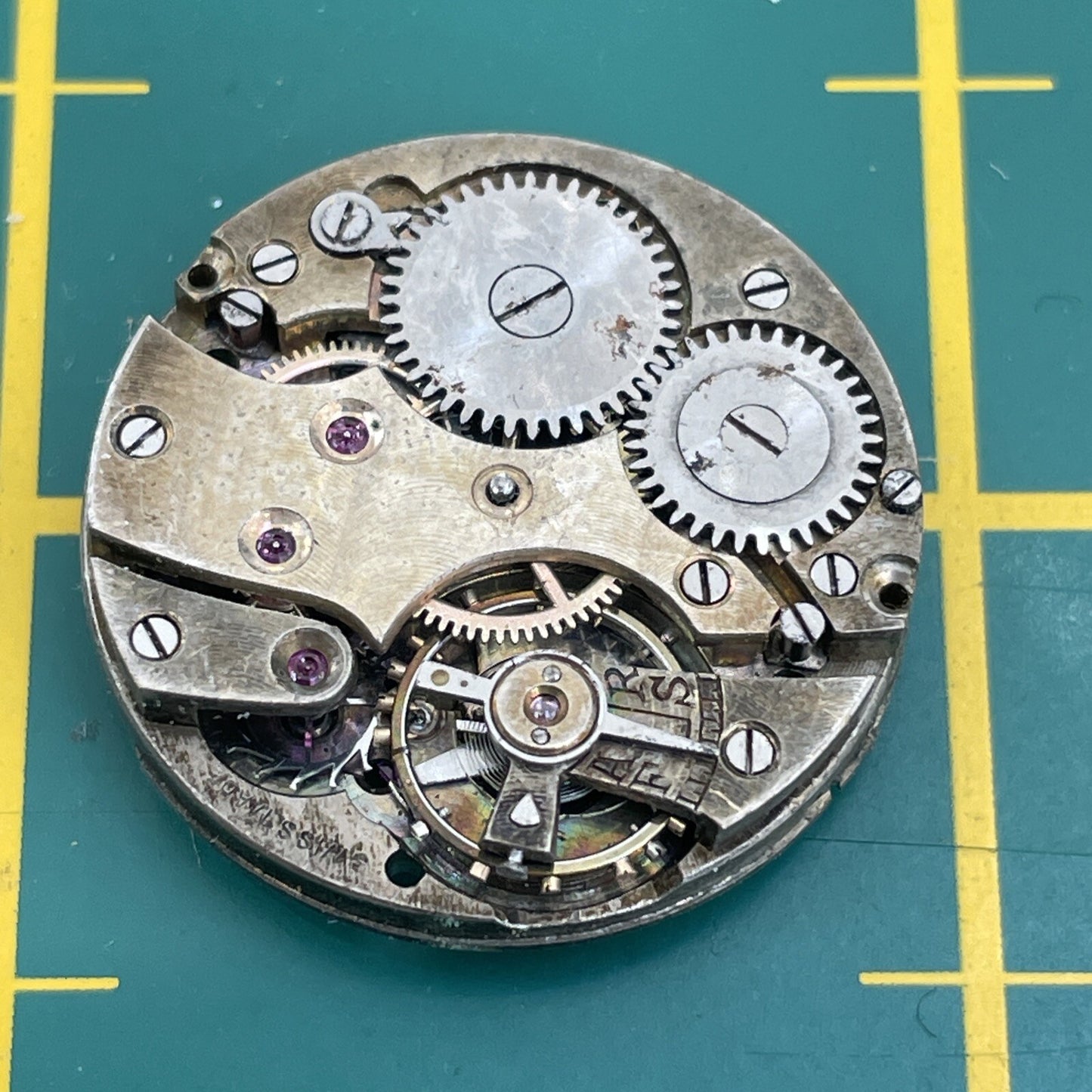 FHF 9.75 Ligne Full Watch Movement Ticking  For Spares Repair S21