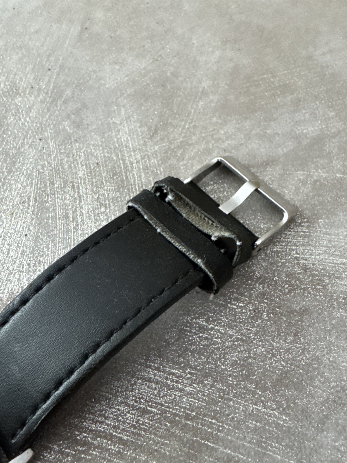 Mens Momentary Quartz Watch Seiko Movement New Battery 42mm