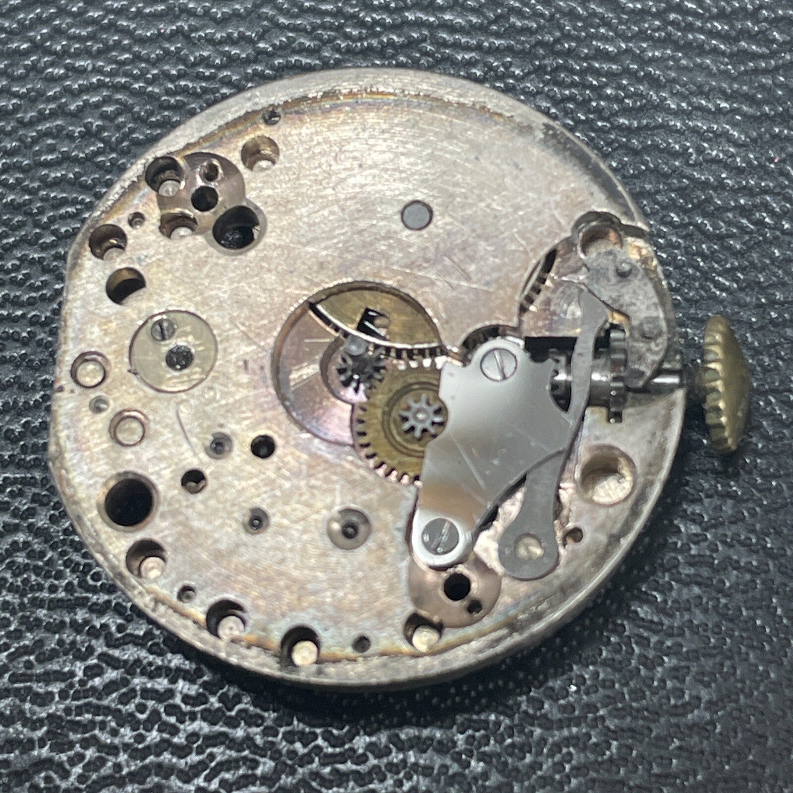 Gruen 715 Full Movement Ticks Briefly Ref LG15-28