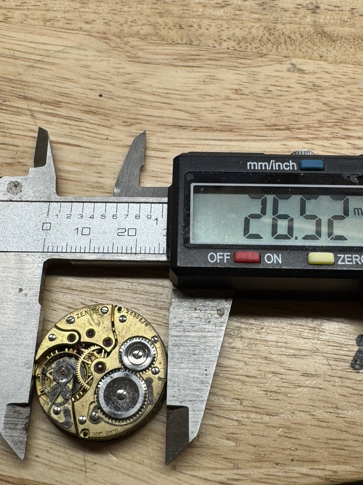 Zenith 12 Ligne Trench Watch Movement Ref LG0-2