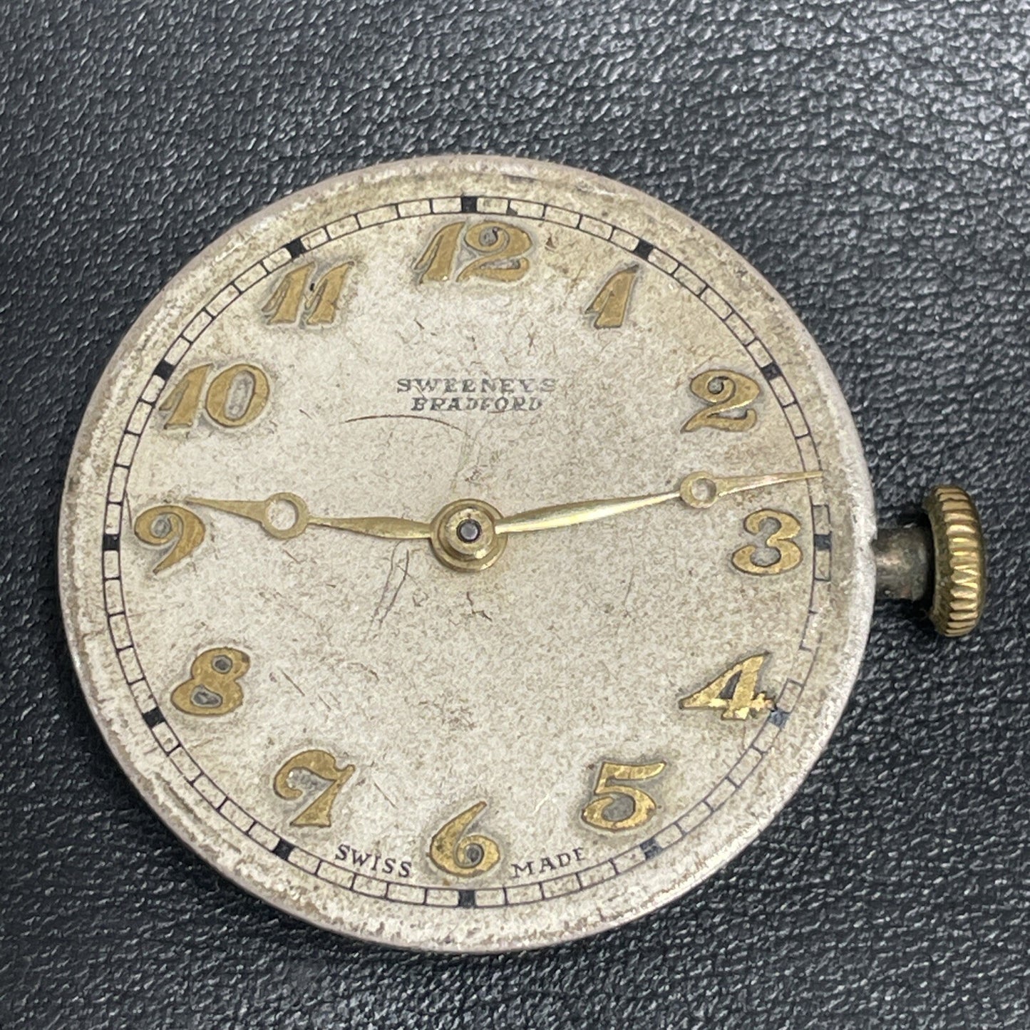 Vintage Revue 10.5 Ligne Full Movement OK Balance Ca 1940s / 1950s Ref P15