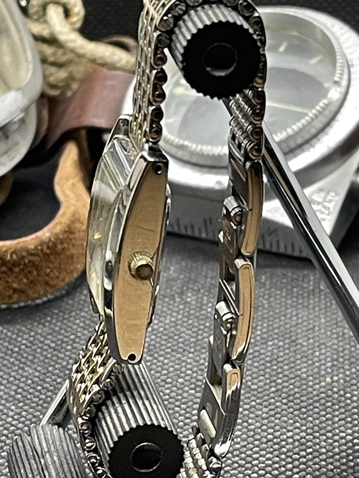 Avia Ladies Tank Watch Bi Metal New Battery Fitted