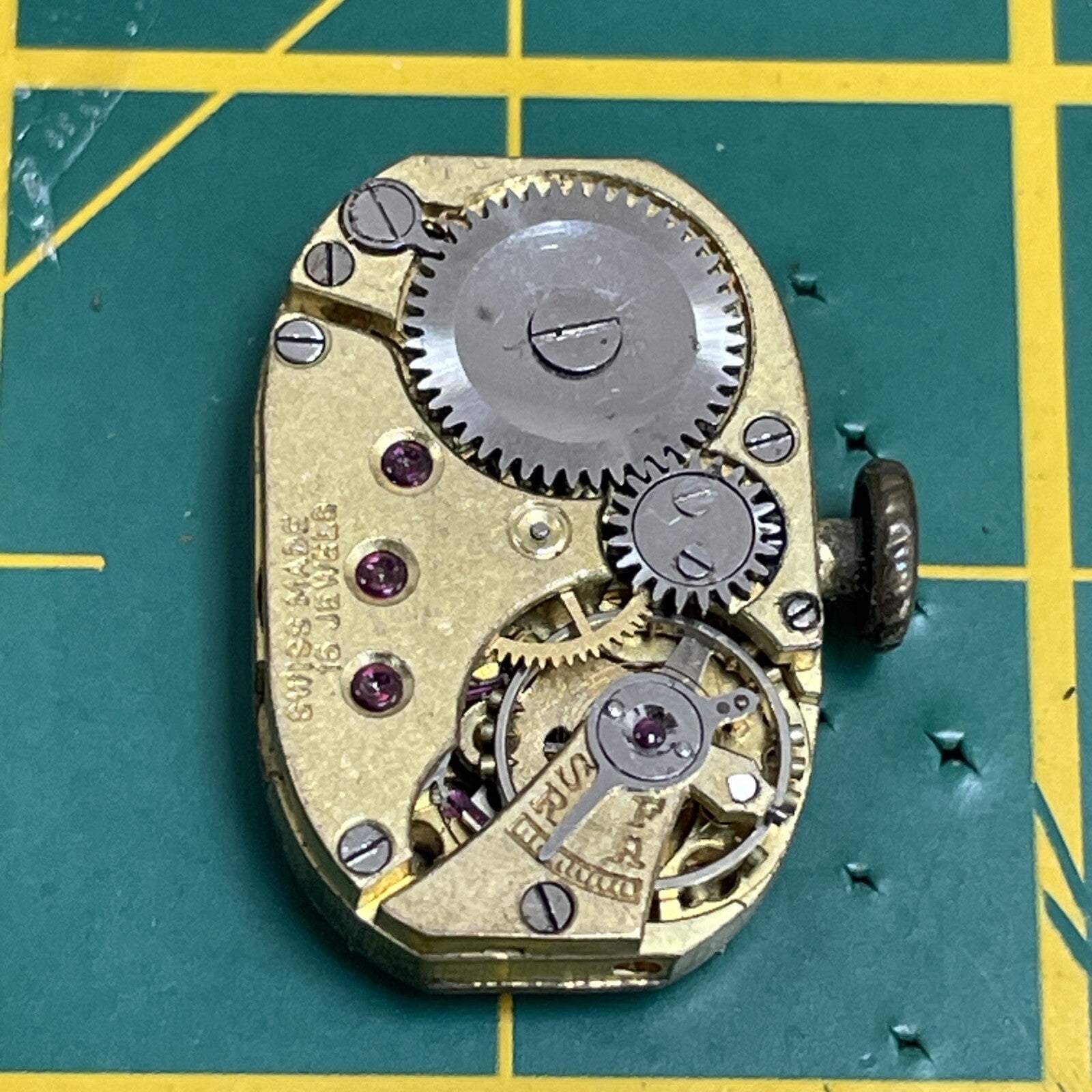 Revue Lozenge Movement OK Balance Broken M/Spg Ref LG9