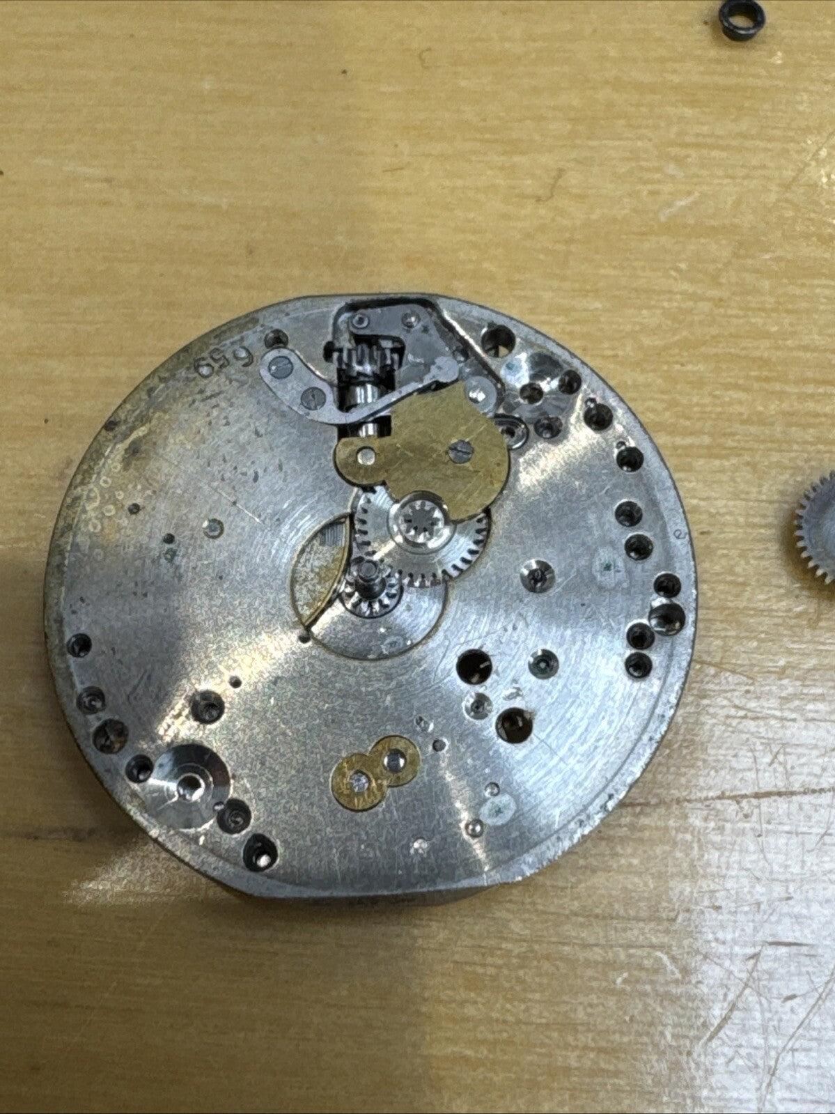 Revue 39 Partial Movement For Parts Ref N92