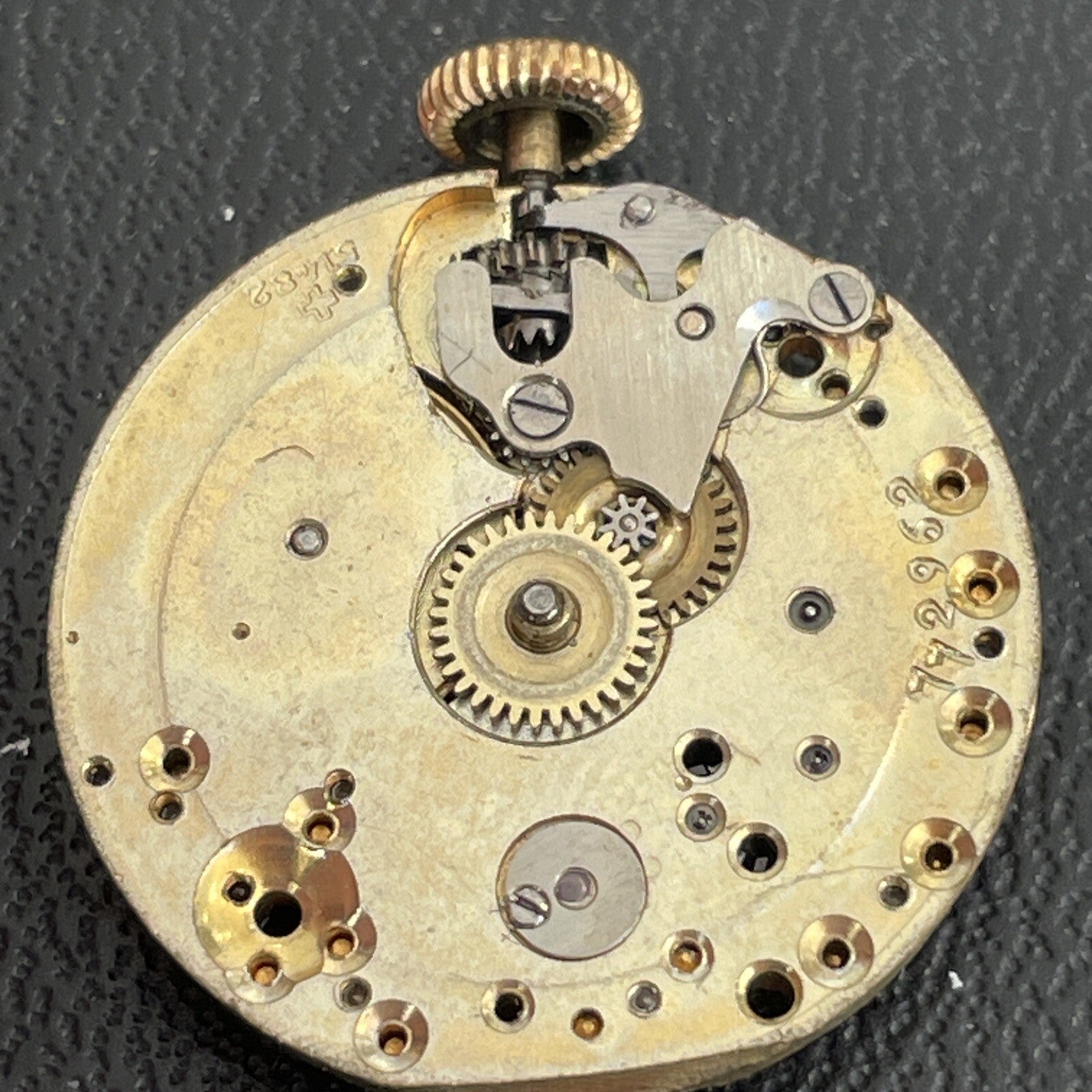 Font Robert 10.5 Ligne Movement Stiff Balance Ref R36