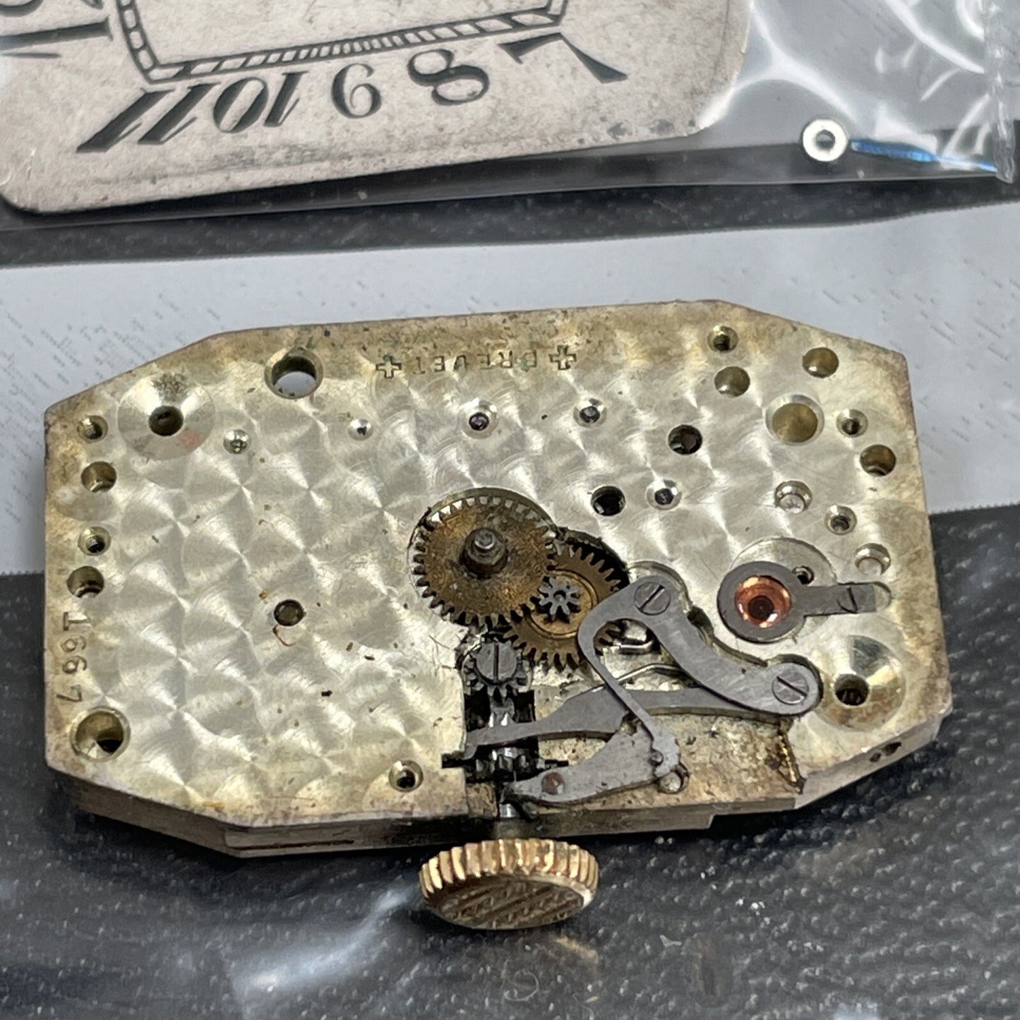 Peseux 30 Movement OK Balance Shot Hairspring Ref Q33