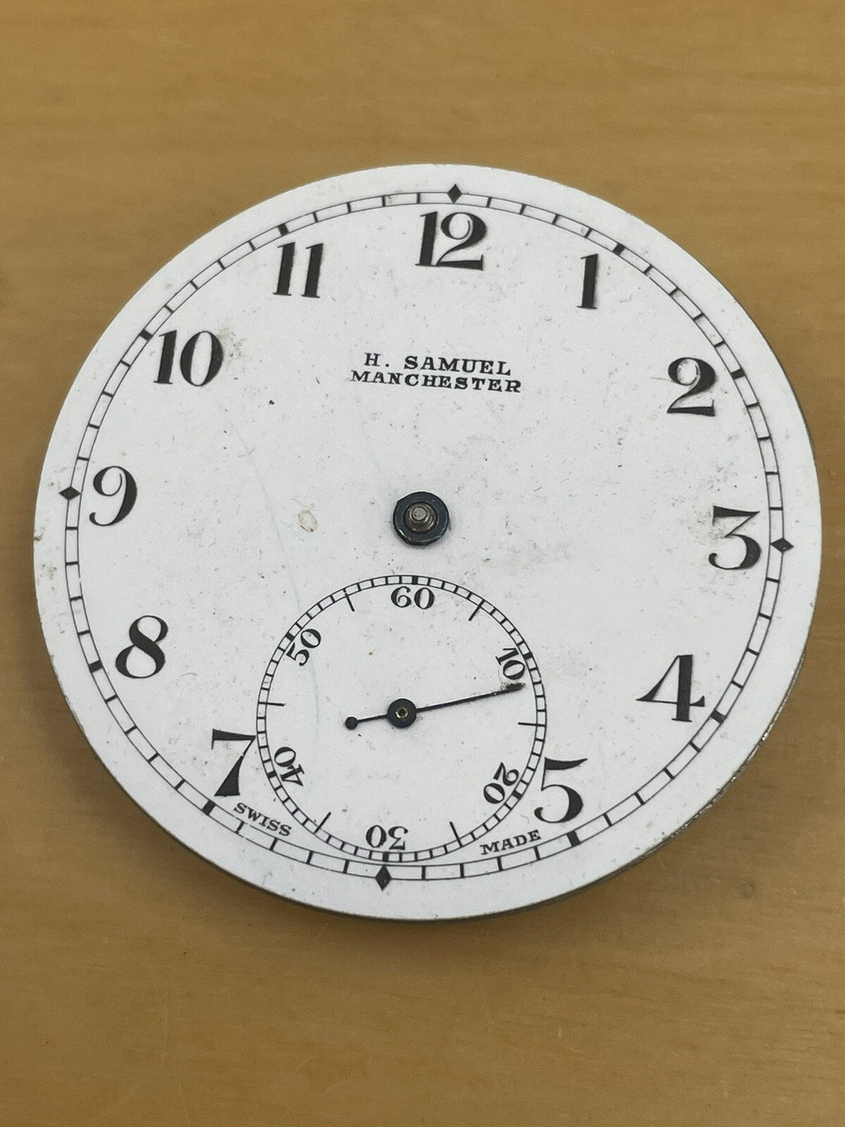 Revue 31 Hunter Full Movement Running Ref XR6