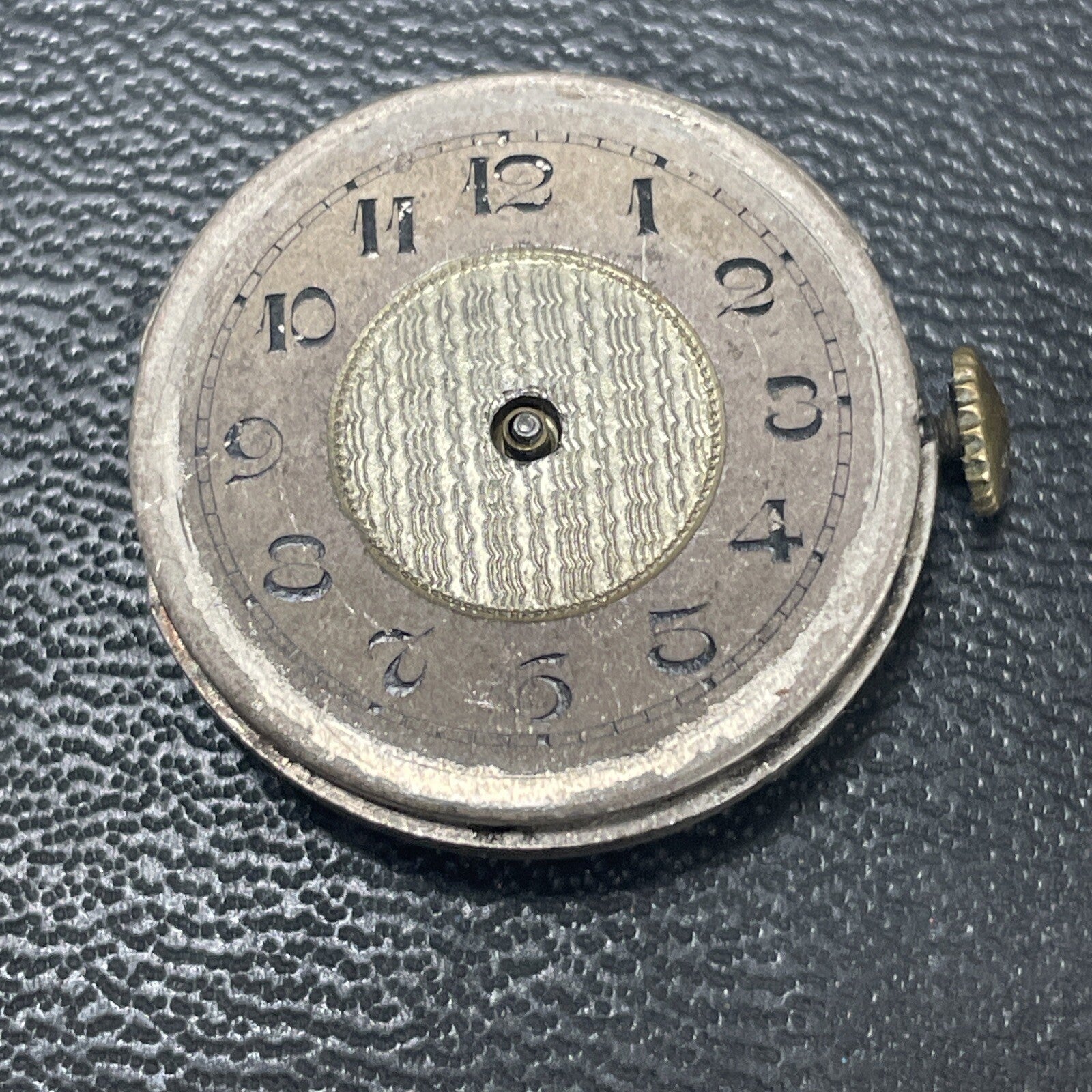 Gruen 715 Full Movement Ticks Briefly Ref LG15-28