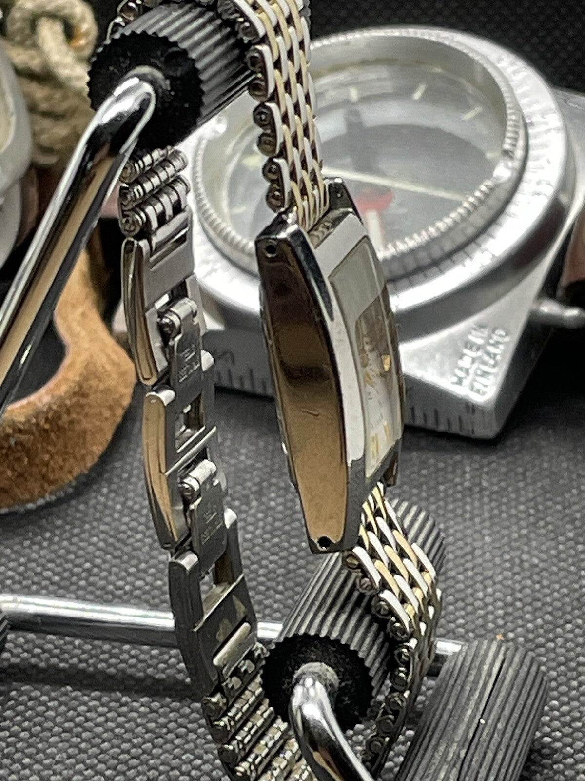 Avia Ladies Tank Watch Bi Metal New Battery Fitted