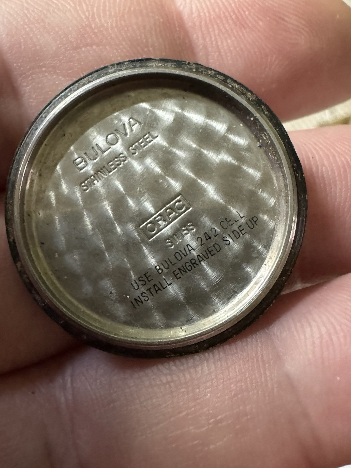 Vintage Mens Bulova Quartz Watch Running Needs Service