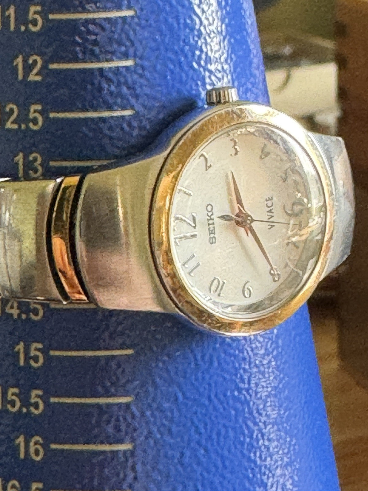 Ladies Seiko Vivace Bracelet Watch New Battery Ca 1991